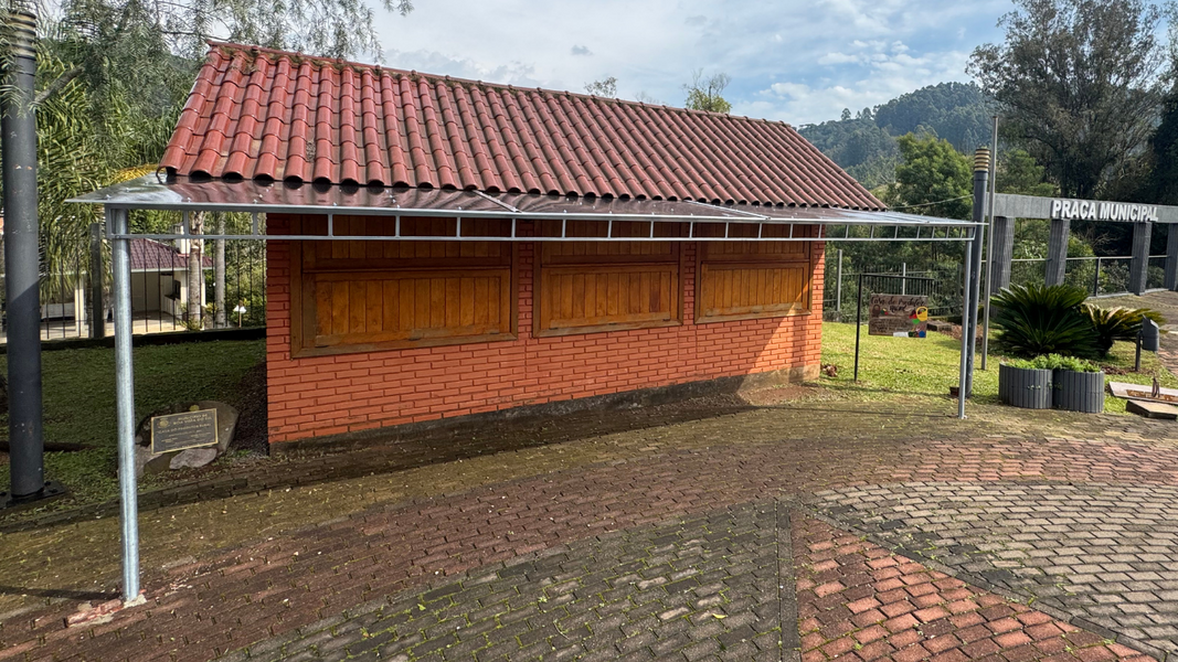 feira-do-produtor-rural-recebe-toldo-para-maior-conforto-e-valorizacao-dos-agricultores